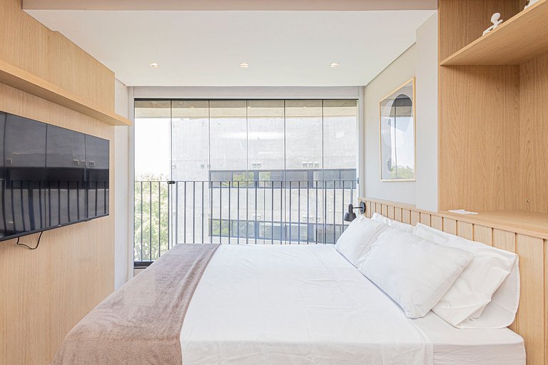 Esquina Pinheiros 504 Completo Aconchegante