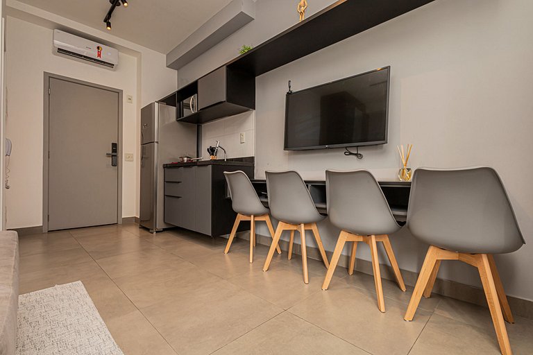 Studio 905 Pinheiros - Completo e Aconchegante